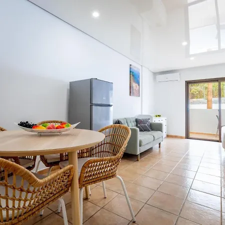 Cute Parque Cattleya 107 Close To The *