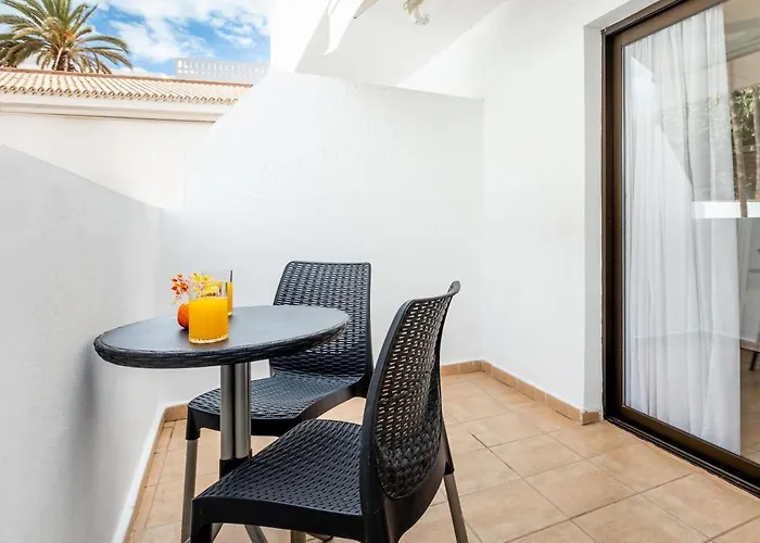 Cute Parque Cattleya 107 Close To The *